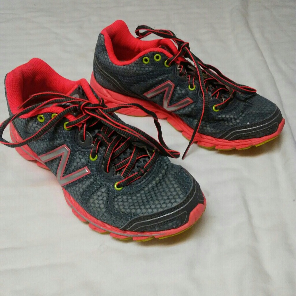 Size 6 1/2 New Balance running shoes